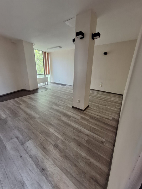 Faleza Nord , spatiu COMERCIAL/BIROURI, 240 mp., 4 locuri de parcare