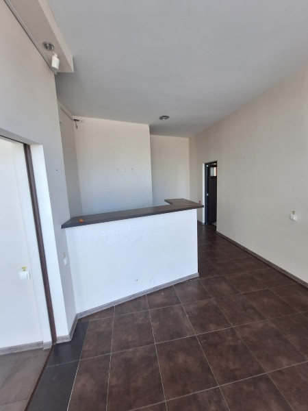 Faleza Nord , spatiu COMERCIAL/BIROURI, 240 mp., 4 locuri de parcare