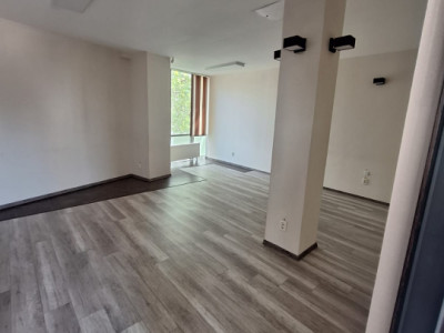 Faleza Nord , spatiu COMERCIAL/BIROURI, 240 mp., 4 locuri de parcare