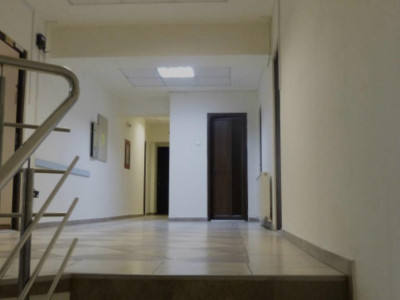 Casa de Cultura, spatiu IDEAL BIROURI, 242 mp.
