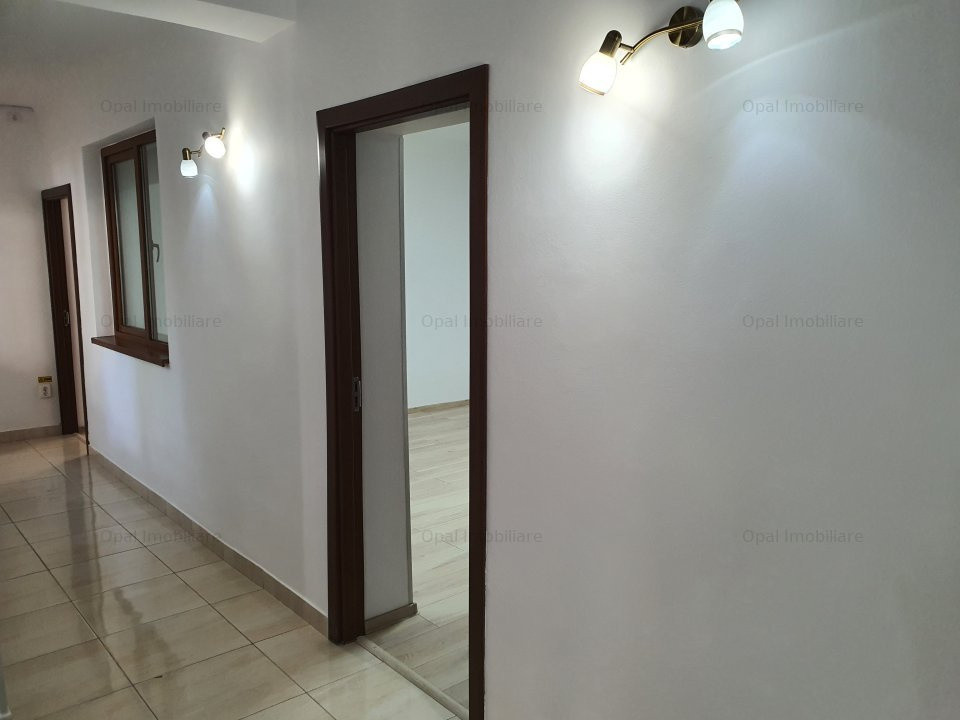 Ultracentral, spatiu BIROURI, parter, 94 mp., curte