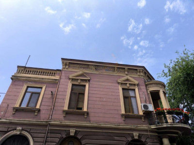 Ultracentral - Primarie, etaj vila istorica,  ideal BIROURI, 165 mp.