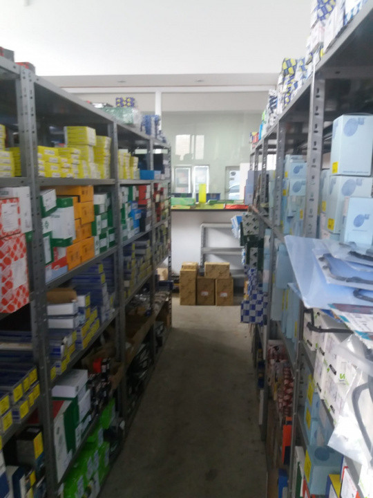 INEL II - Dezrobirii, spatiu comercial, 200 mp., ideal SHOWROOM/PRODUCTIE/BIROU