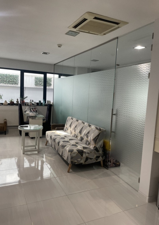 Bd. Mamaia - Spitalul Militar, spatiu comercial cu destinatie specifica, 77 mp.