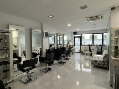 Bd. Mamaia - Spitalul Militar, spatiu comercial cu destinatie specifica, 77 mp.