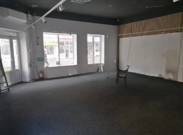 Ultracentral, artera intens circulata, spatiu 91 mp.