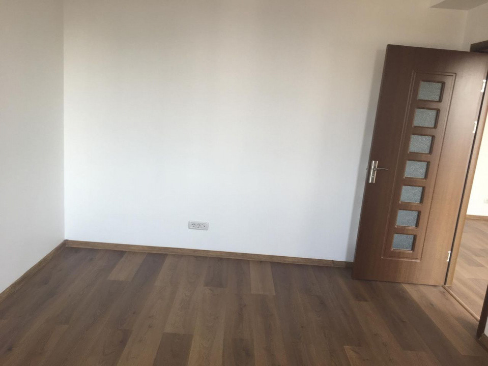 Centru -  bd. Mamaia, spatiu ideal birouri, 60 mp., etaj 2