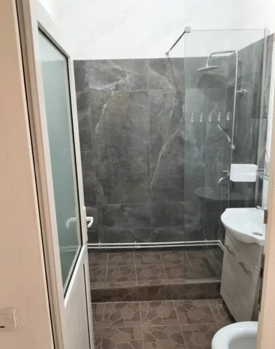 Trocadero - bd. Al. Lapusneanu, spatiu comercial 55 mp.