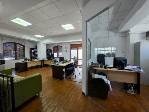 Ultracentral, imobil CU DESTINATIE BIROURI, 165 mp.