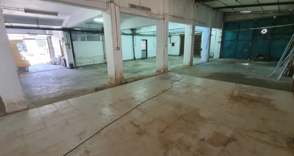 Zona Industriala (Bd. Aurel Vlaicu), hala 300 mp.