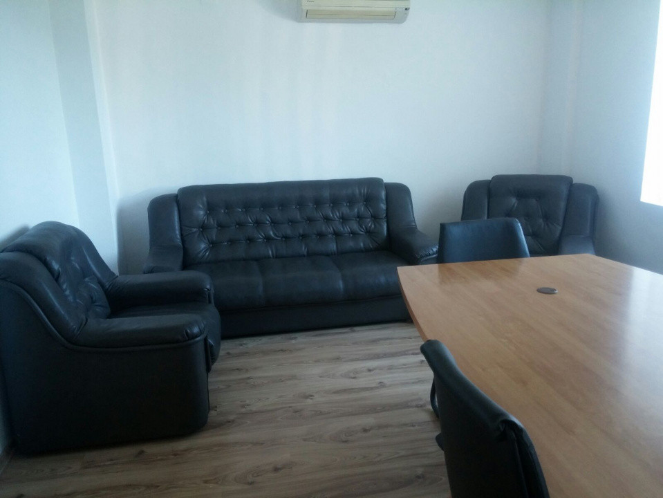 Capitol - Sala Sporturilor, spatiu birou 90 mp. + terasa