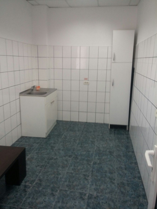 Capitol - Sala Sporturilor, spatiu birou 90 mp. + terasa