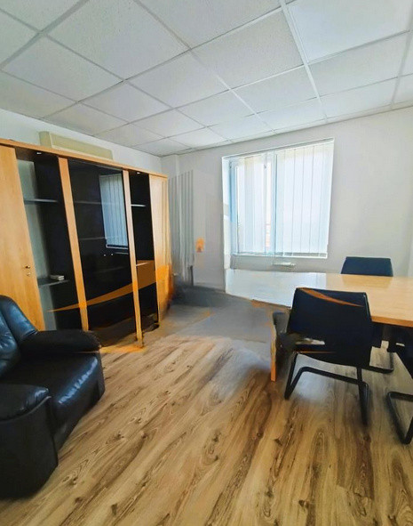 Capitol - Sala Sporturilor, spatiu birou 90 mp. + terasa