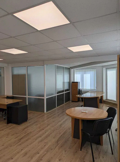 Capitol - Sala Sporturilor, spatiu birou 88 mp. + terasa 15 mp.