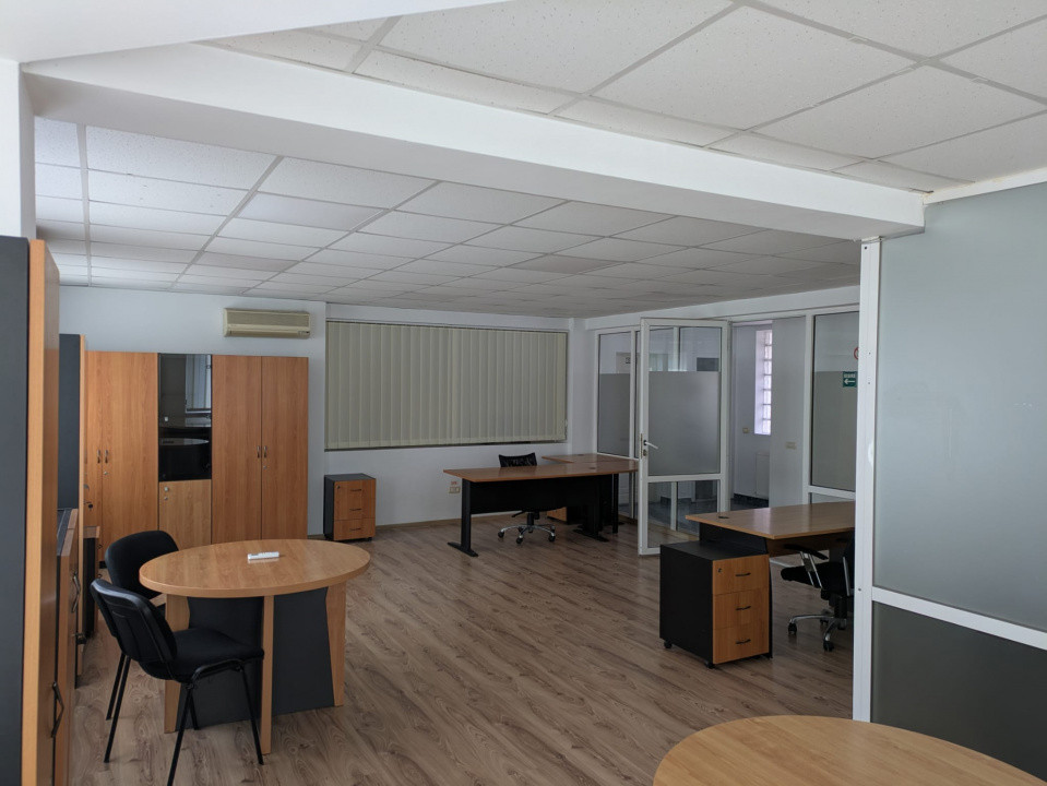 Capitol - Sala Sporturilor, spatiu birou 88 mp. + terasa 15 mp.