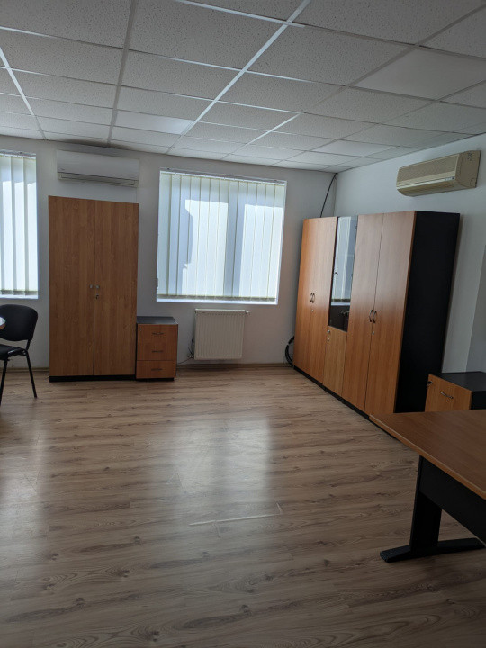 Capitol - Sala Sporturilor, spatiu birou 88 mp. + terasa 15 mp.