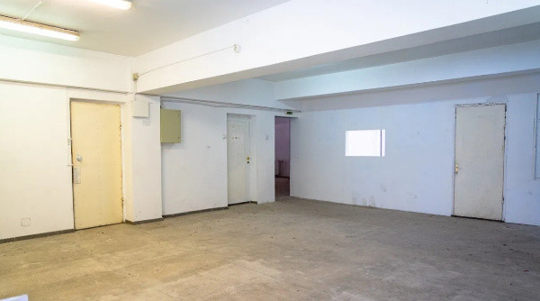Faleza Nord, SPATIU COMERCIAL, 190 mp., curte 80 mp.