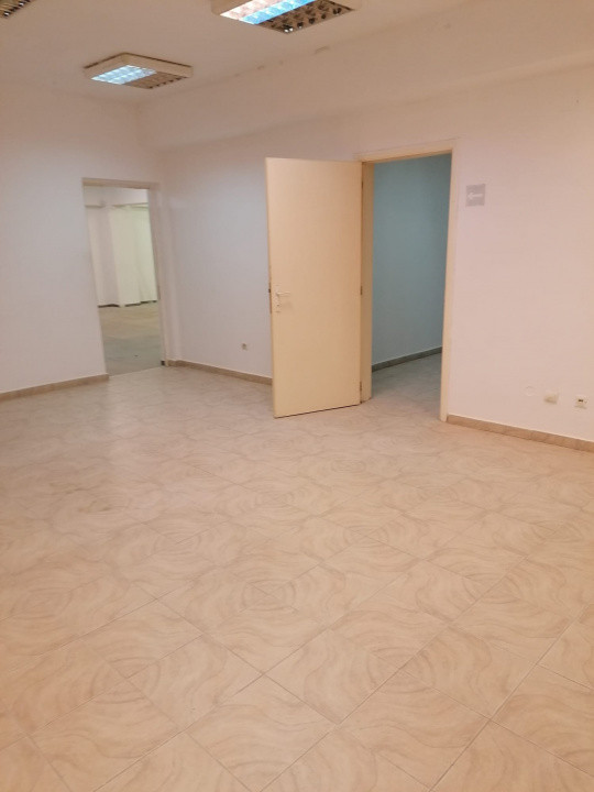Faleza Nord, SPATIU COMERCIAL, 190 mp., curte 80 mp.