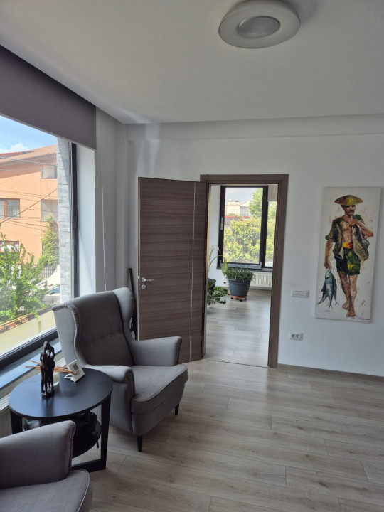 Trocadero, imobil P+2, 235 mp., IDEAL BIROURI