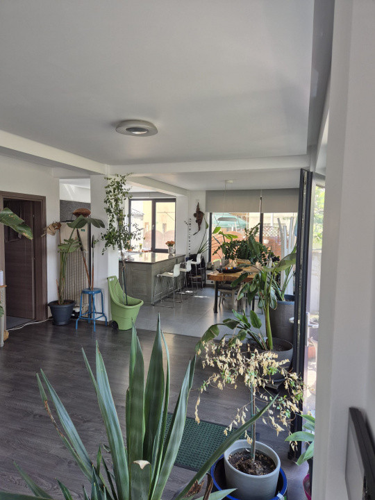 Trocadero, imobil P+2, 235 mp., IDEAL BIROURI