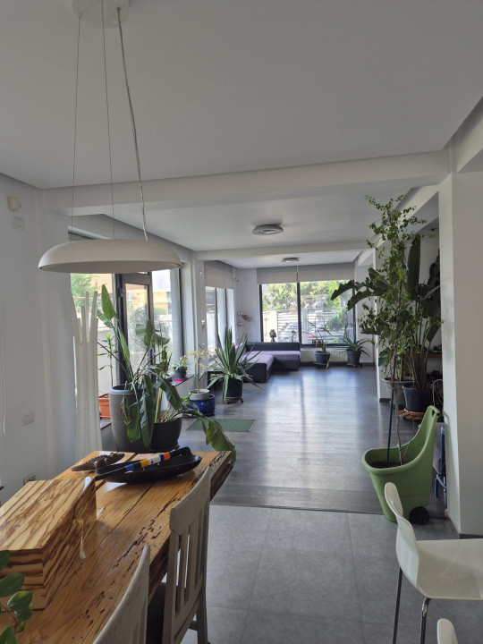 Trocadero, imobil P+2, 235 mp., IDEAL BIROURI