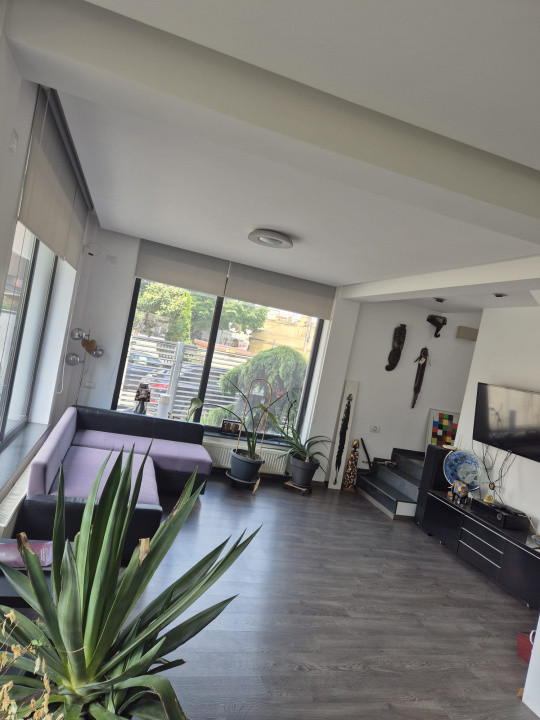 Trocadero, imobil P+2, 235 mp., IDEAL BIROURI