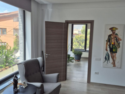 Trocadero, imobil P+2, 235 mp., IDEAL BIROURI
