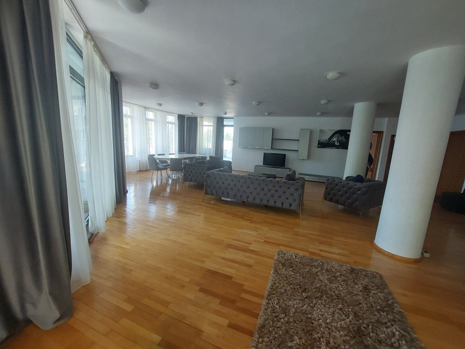 Ultracentral , apartamnet 4 camere, 354 mp.