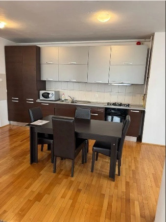 Ultracentral , apartamnet 4 camere, 354 mp.