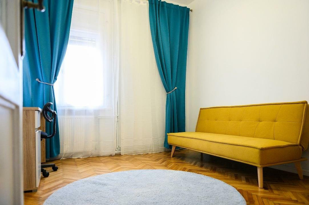 Ultracentral , apartament 5 camere cu iz interbelic, amenajat integral