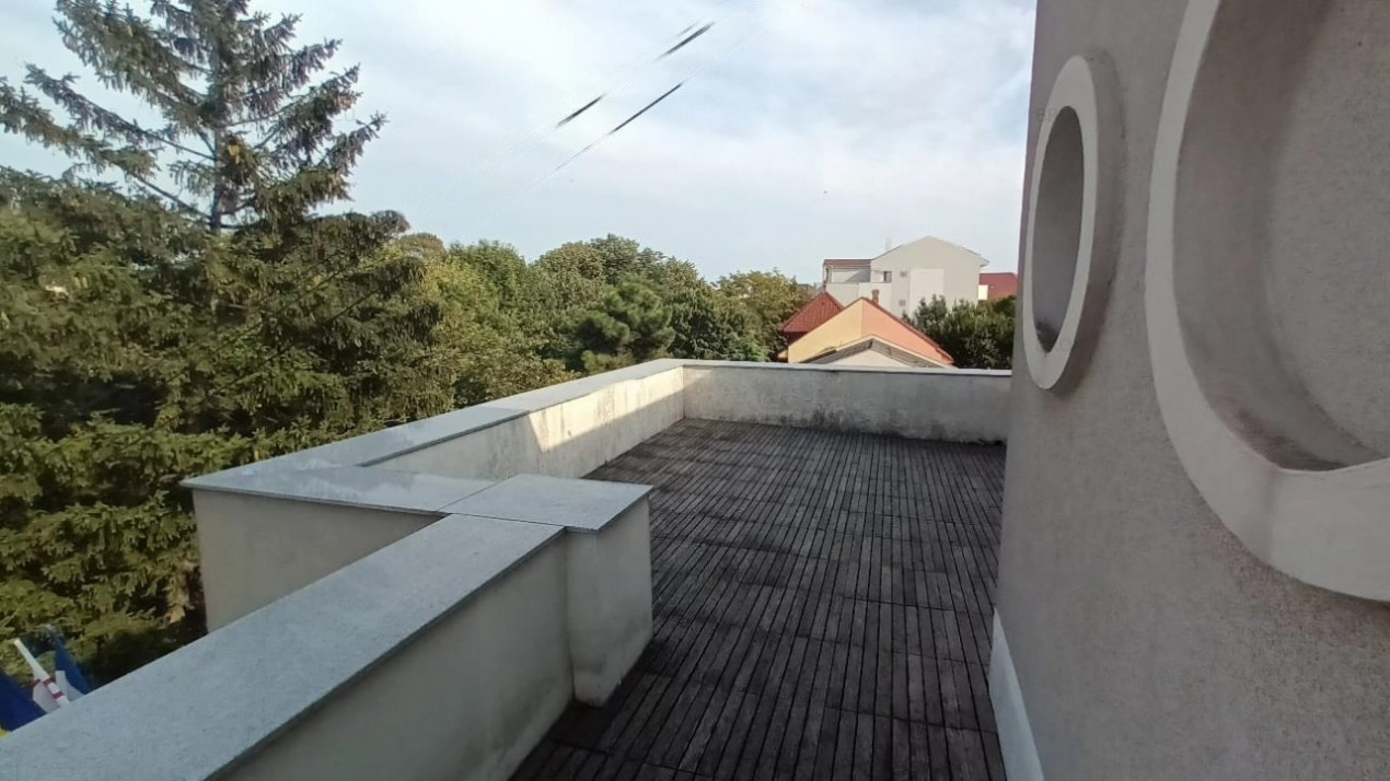 Ultracentral ( Casa Casatoriilor), imobil D+P+1+ M ,  ideal BIROURI, 460 mp.