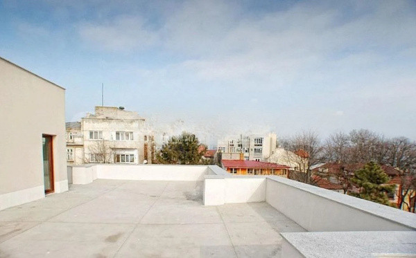 Ultracentral ( Casa Casatoriilor), imobil D+P+1+ M ,  ideal BIROURI, 460 mp.