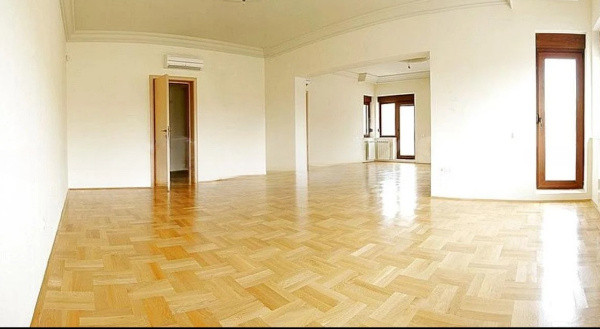 Ultracentral ( Casa Casatoriilor), imobil D+P+1+ M ,  ideal BIROURI, 460 mp.