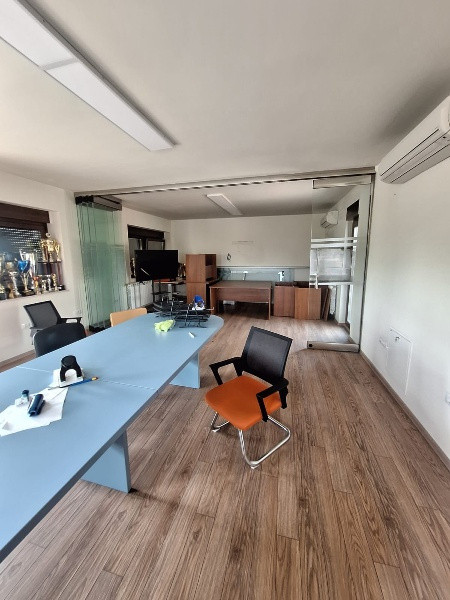 Ultracentral ( Casa Casatoriilor), imobil D+P+1+ M ,  ideal BIROURI, 460 mp.