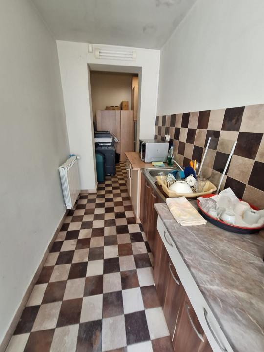 Ultracentral ( Casa Casatoriilor), imobil D+P+1+ M ,  ideal BIROURI, 460 mp.