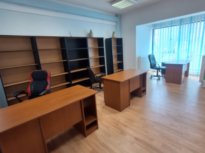Bd. Mamaia, spatiu 57 mp., cladire de birouri