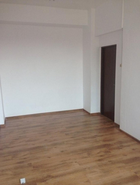 Capitol, spatii birouri 12, 19, 43 mp., UTILITATI INCLUSE