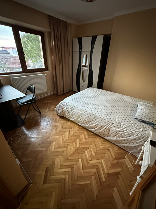 Bd. Mamaia  - Trandafirul, apartament 4 camere, etaj 1