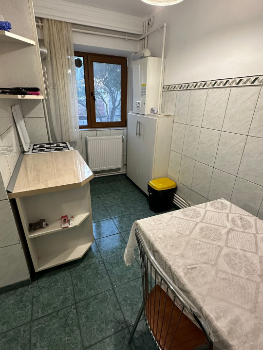 Bd. Mamaia  - Trandafirul, apartament 4 camere, etaj 1