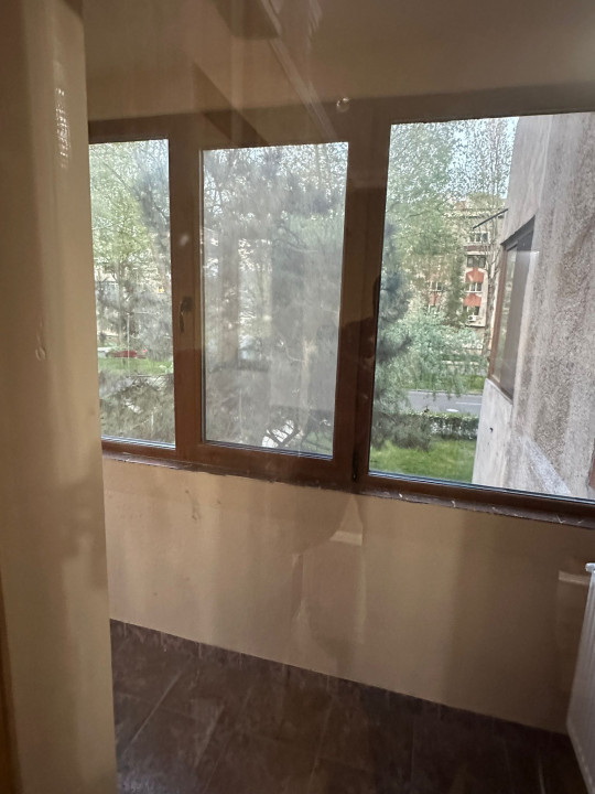 Bd. Mamaia  - Trandafirul, apartament 4 camere, etaj 1