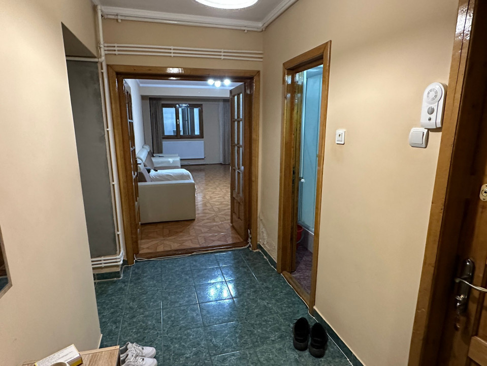 Bd. Mamaia  - Trandafirul, apartament 4 camere, etaj 1