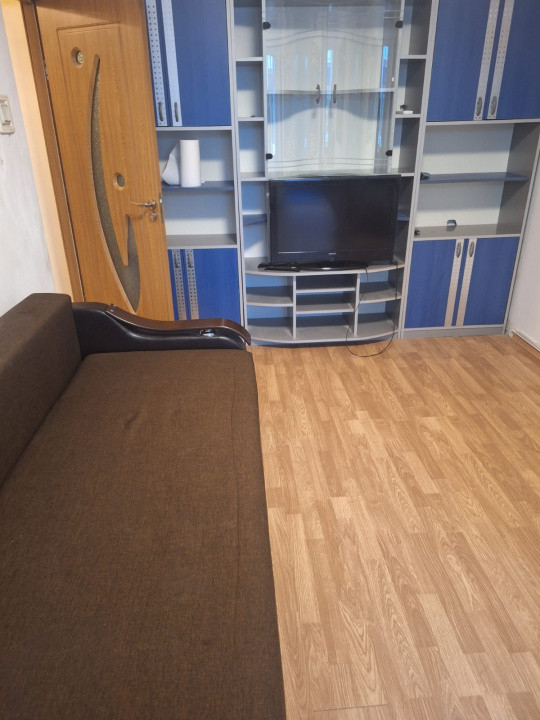 Km. 4-5, apartament 2 camere, etaj 1, liber