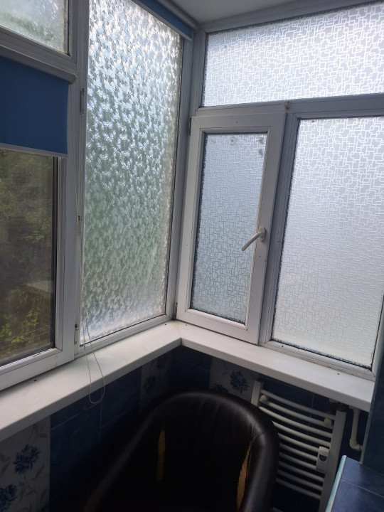 Km. 4-5, apartament 2 camere, etaj 1, liber