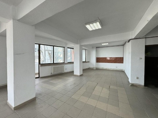 Ultracentral -bd. Mamaia , spatiu IDEAL BIROURI, 130 mp., etaj 1