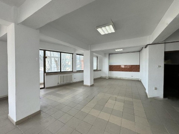 Ultracentral -bd. Mamaia , spatiu IDEAL BIROURI, 130 mp., etaj 1