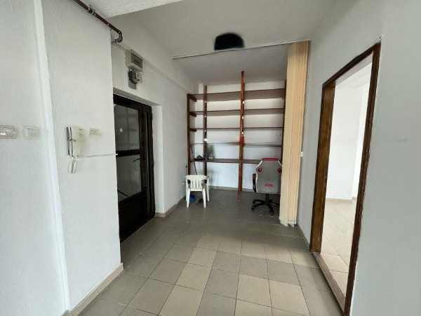 Ultracentral -bd. Mamaia , spatiu IDEAL BIROURI, 130 mp., etaj 1