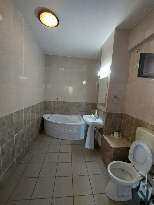 Ultracentral -bd. Mamaia , spatiu IDEAL BIROURI, 130 mp., etaj 1