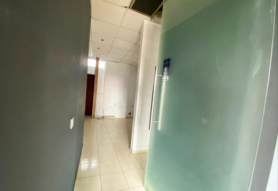 Delfinariu, SPATIU COMERCIAL, 110 mp.