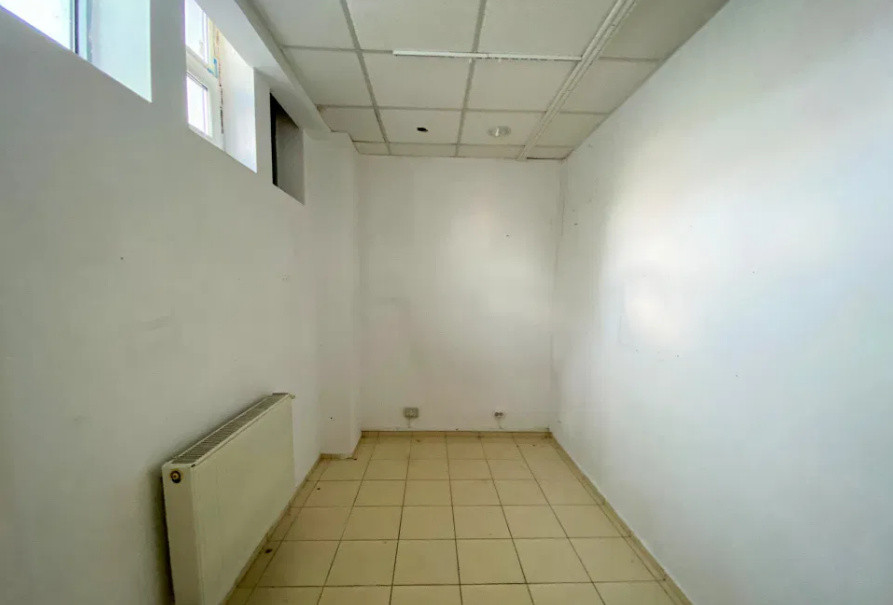 Delfinariu, SPATIU COMERCIAL, 110 mp.