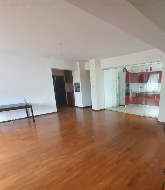Bd. Mamaia, spatiu IDEAL BIROURI, 185 mp., 4 camere